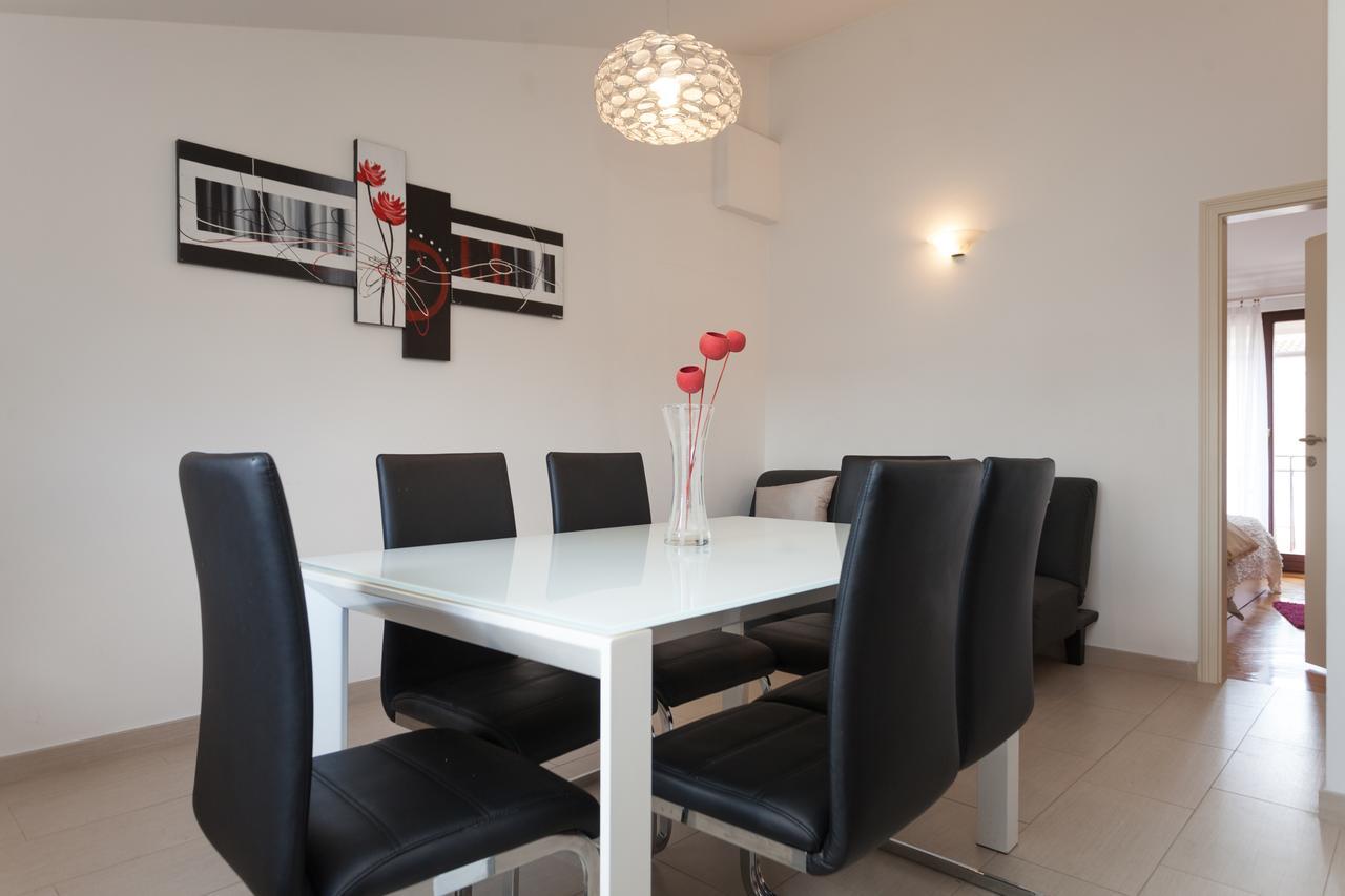 Apartments Alice Ровин Екстериор снимка